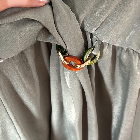 Zara satin romper with wide sleeves - Picture 2 of 4